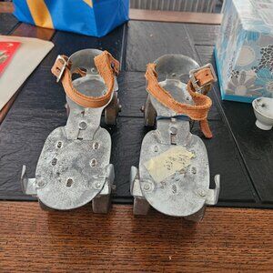 Vintage Pair of Metal UNION HARDWARE COMPANY Adjustable Roller Skates #5
